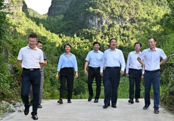 白忠泉董事長(zhǎng)到廣西忻城調(diào)研定點(diǎn)幫扶工作